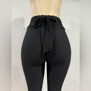 Leggings Size medium women black High rise scrunch bum full length Bow textured